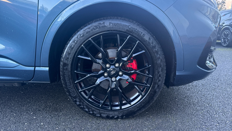 Ford Kuga 2.5 PHEV Black Package Edition 5dr CVT Estate